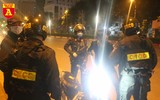 Tình huống giả định lính Cơ động đặc nhiệm truy bắt, khống chế đối tượng có vũ khí trong đêm